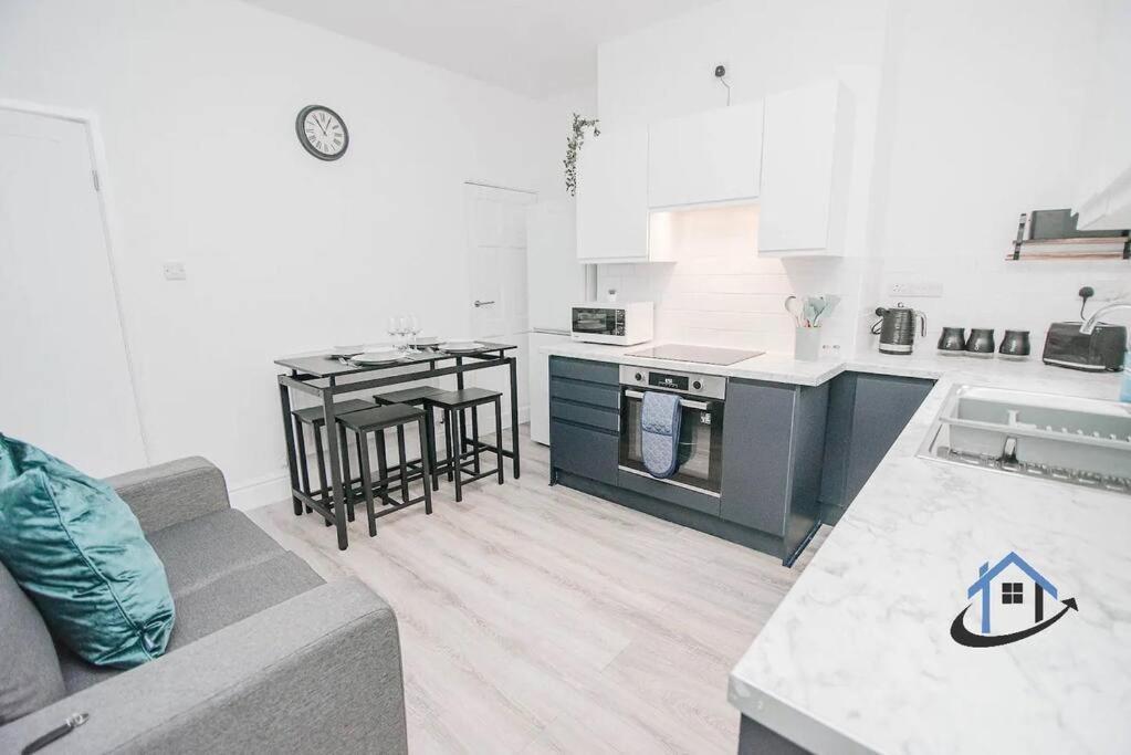 הוילה Balby Casa Nr Doncaster Racecourse King Beds Street Parking מראה חיצוני תמונה