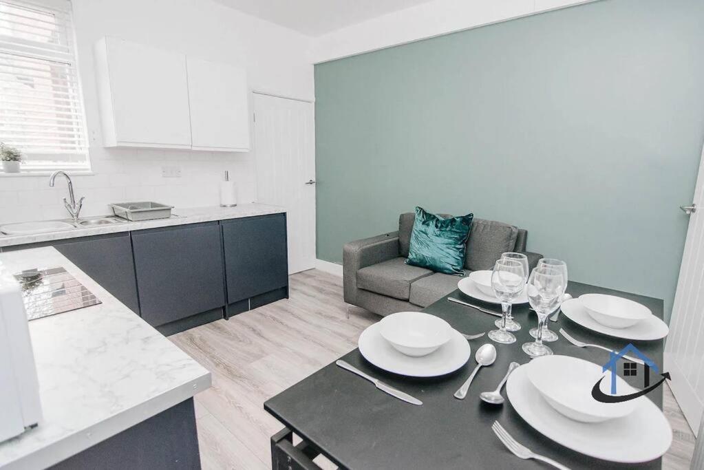 הוילה Balby Casa Nr Doncaster Racecourse King Beds Street Parking מראה חיצוני תמונה